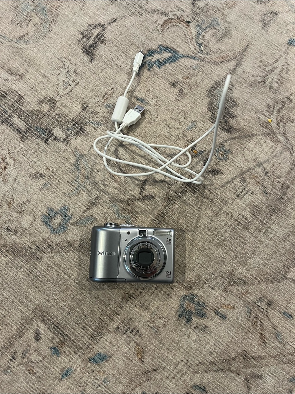 Canon PowerShot A1100 IS 12.1MP Digital Camera - Silver - Tested and works